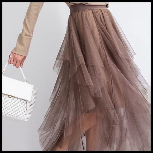 EASEL "Fairy Tale" Tiered Mesh Overlay Waterfall Lined Midi Maxi Balleri… - Picture 8 of 16